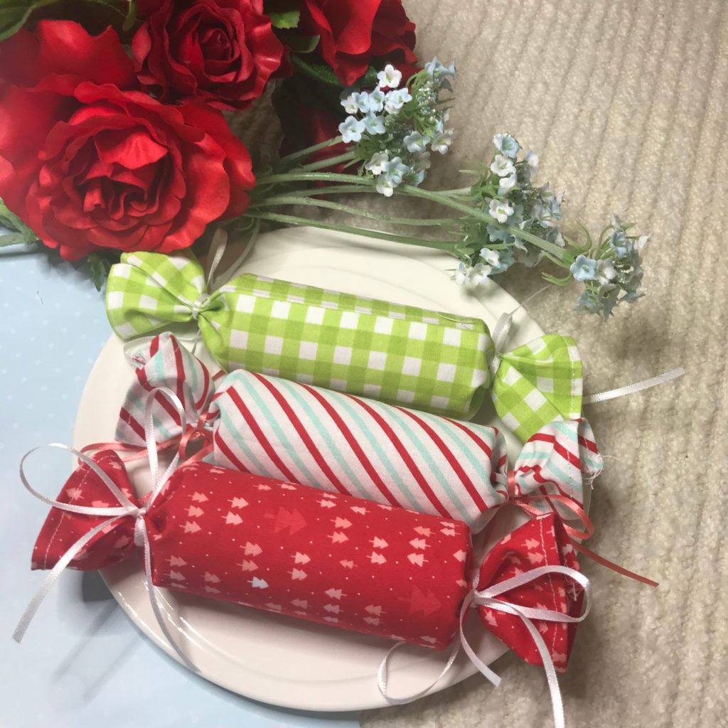 Fabric Christmas Crackers ~ Easy Tutorial! - Days Filled With Joy